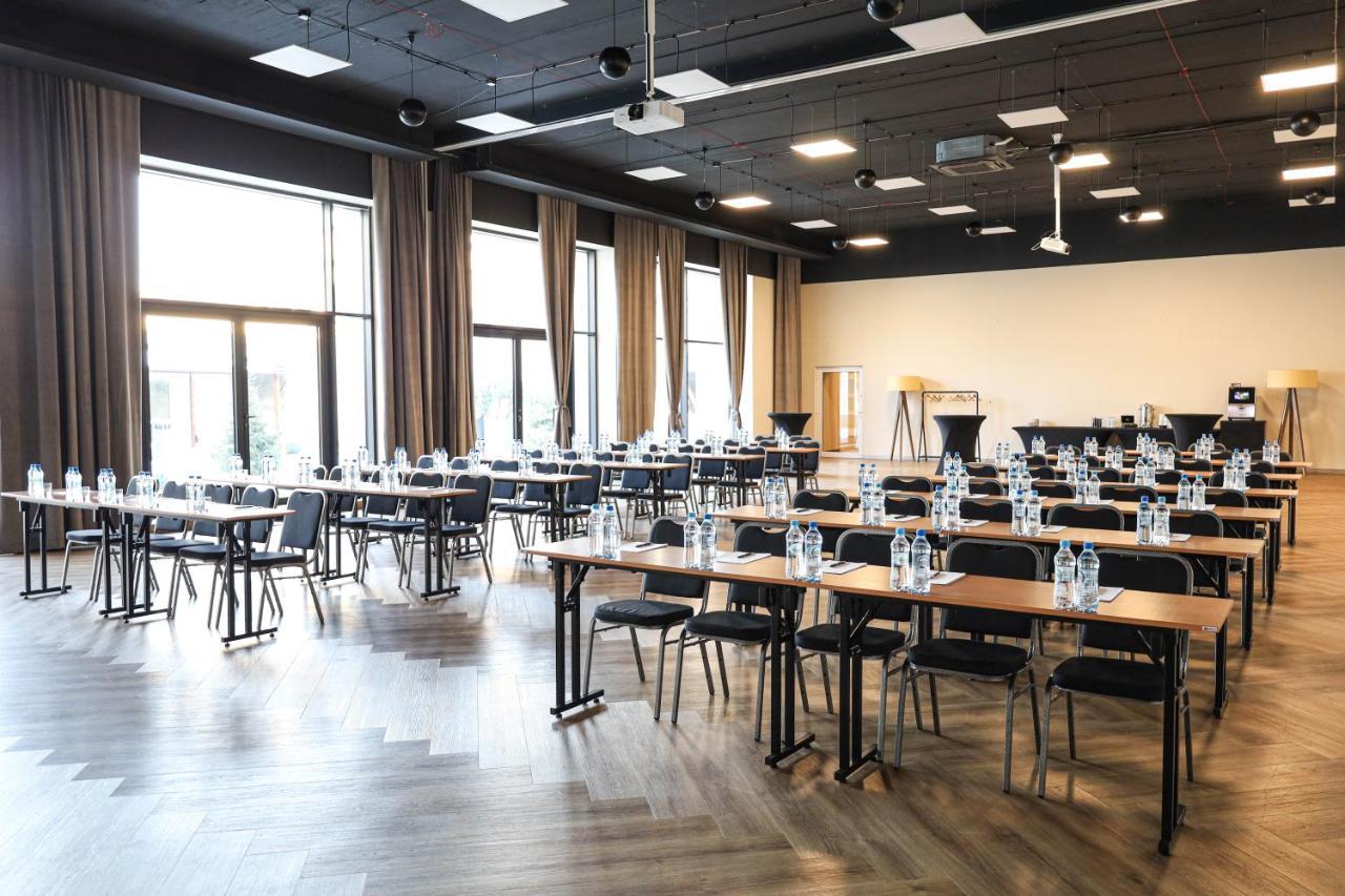 Falenty Biznes I Wypoczynek Raszyn Exterior photo