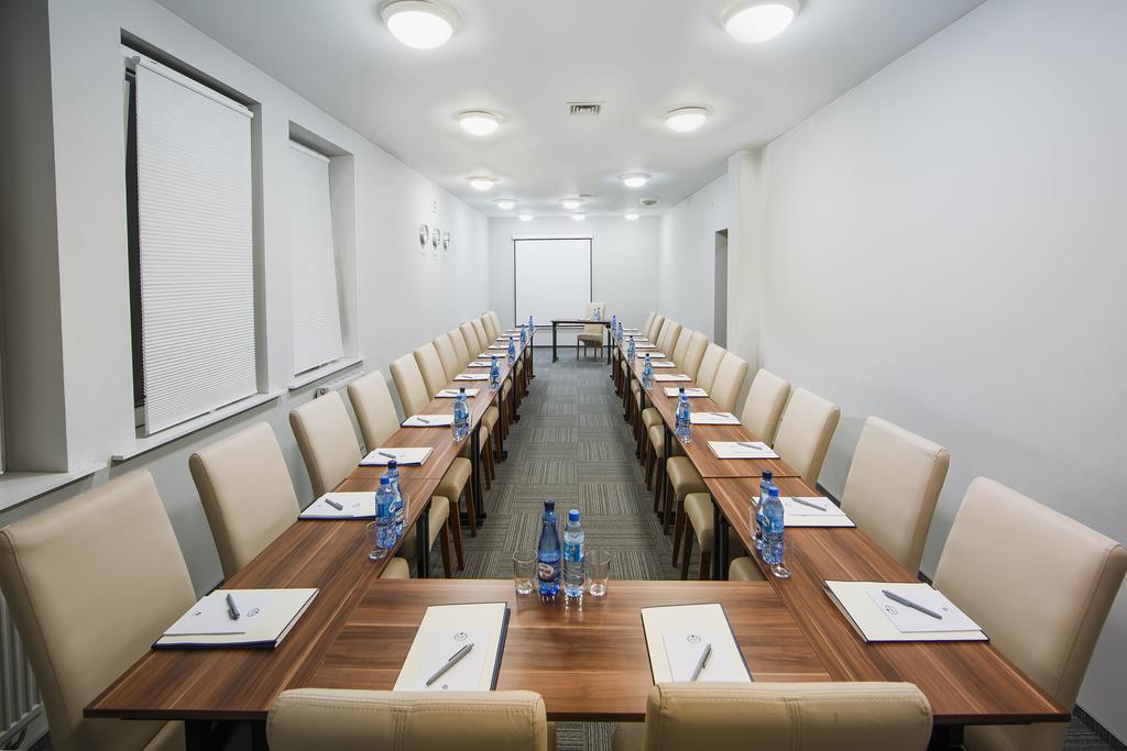 Falenty Biznes I Wypoczynek Raszyn Exterior photo